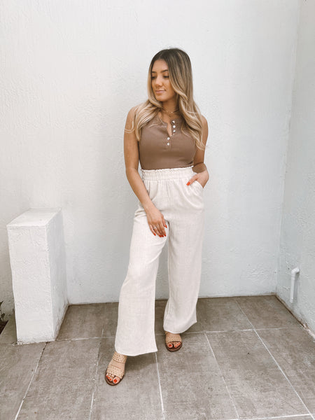 The Short Girl's Guide On How to Wear Wide-Leg Pants - Lucia Gulbransen