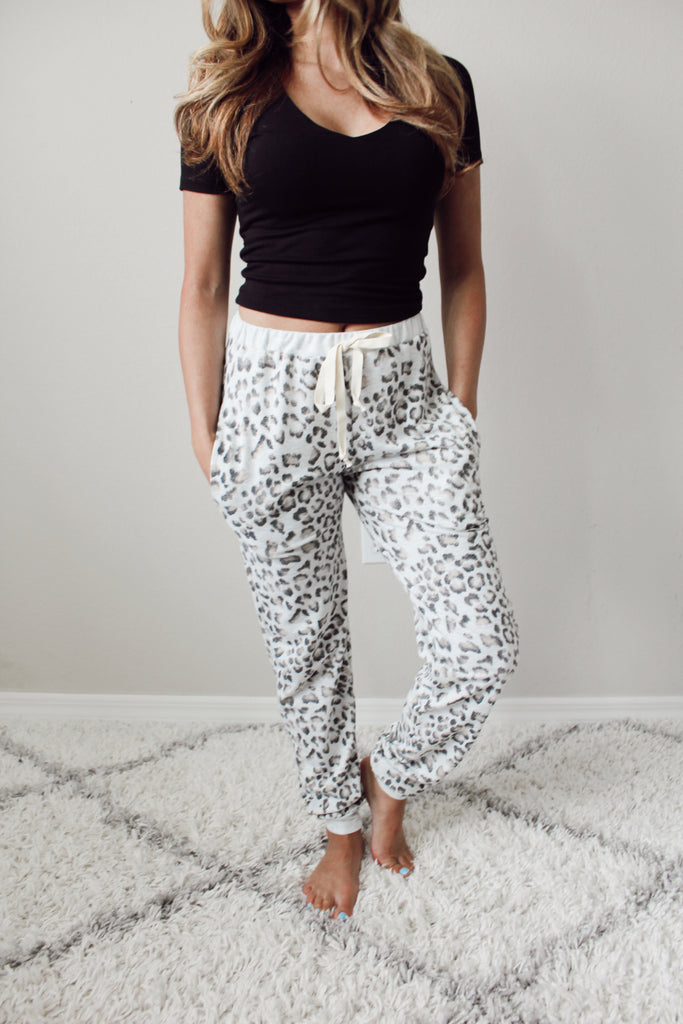 Lounge In Leopard Jogger